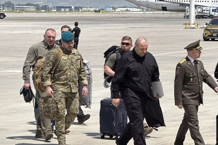 Russische Propagandisten in Istanbul versuchten grob, zu Umierov durchzubrechen