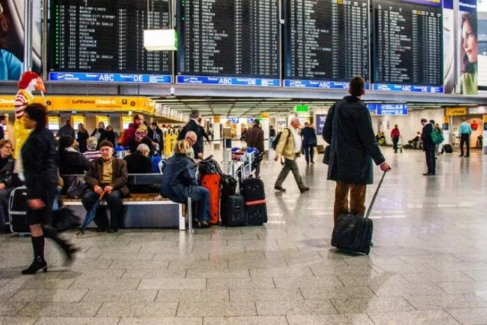 Transport collapse during the May holidays