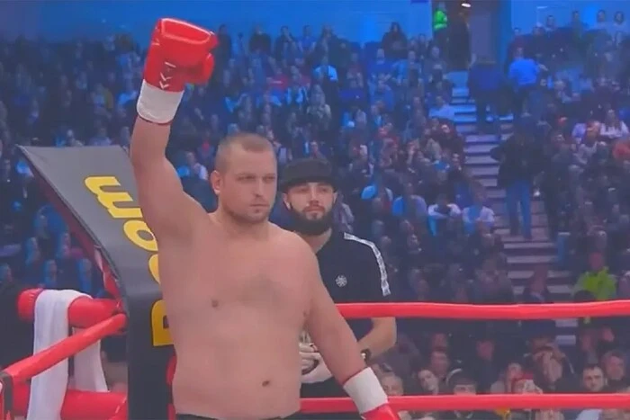 Чемпіон Росії з самбо побив жінку