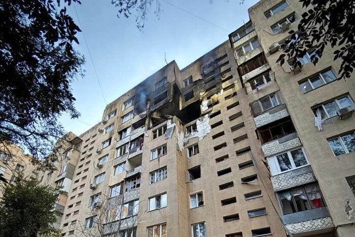 Angriff auf Odessa, Explosionen in besetztem Charkiw und Russland: das Wichtigste der Nacht
