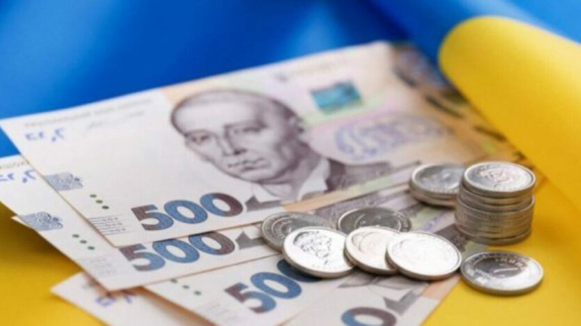 Виплати до Дня Незалежності: ПФУ крок за кроком показав, як подати заяву на разову допомогу