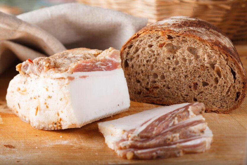 In Ukraine, prices for lard, bacon, and brawn have skyrocketed: how much they cost in Auchan, Metro, and Varus