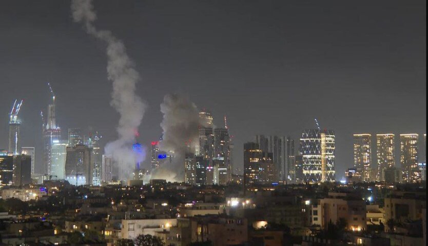 Iran hat über 100 ballistische Raketen auf Israel abgefeuert: Video