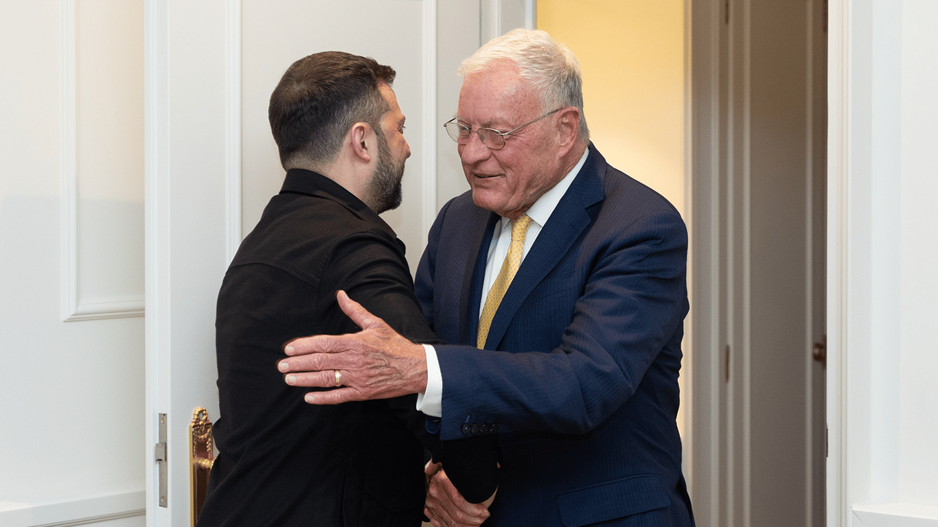 Weapons and Sanctions — Zelensky Reveals Details of Conversation with Kellogg