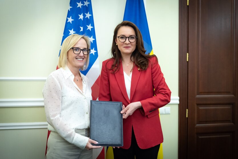Die Ukraine und die USA haben zwei neue Handelsabkommen über einen Investitionsfonds abgeschlossen